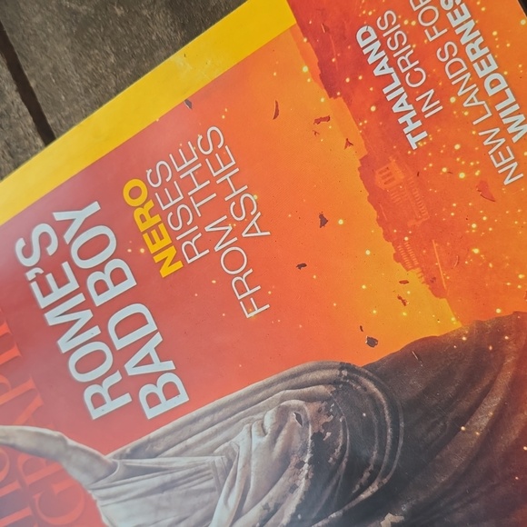 2014 National Geographic Magazine lot of 2 Black Holes Romes Bad Boy Nero JJ art - Picture 4 of 8